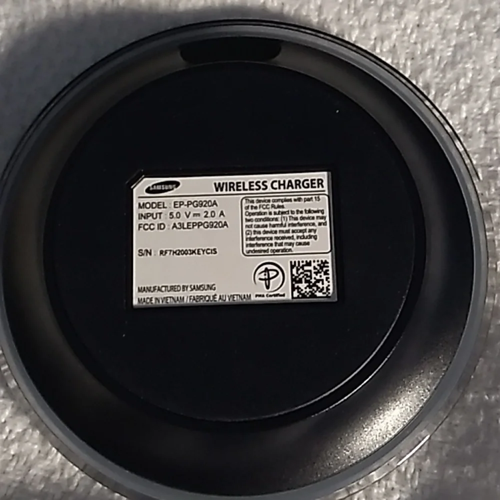 Samsung wireless charging pad